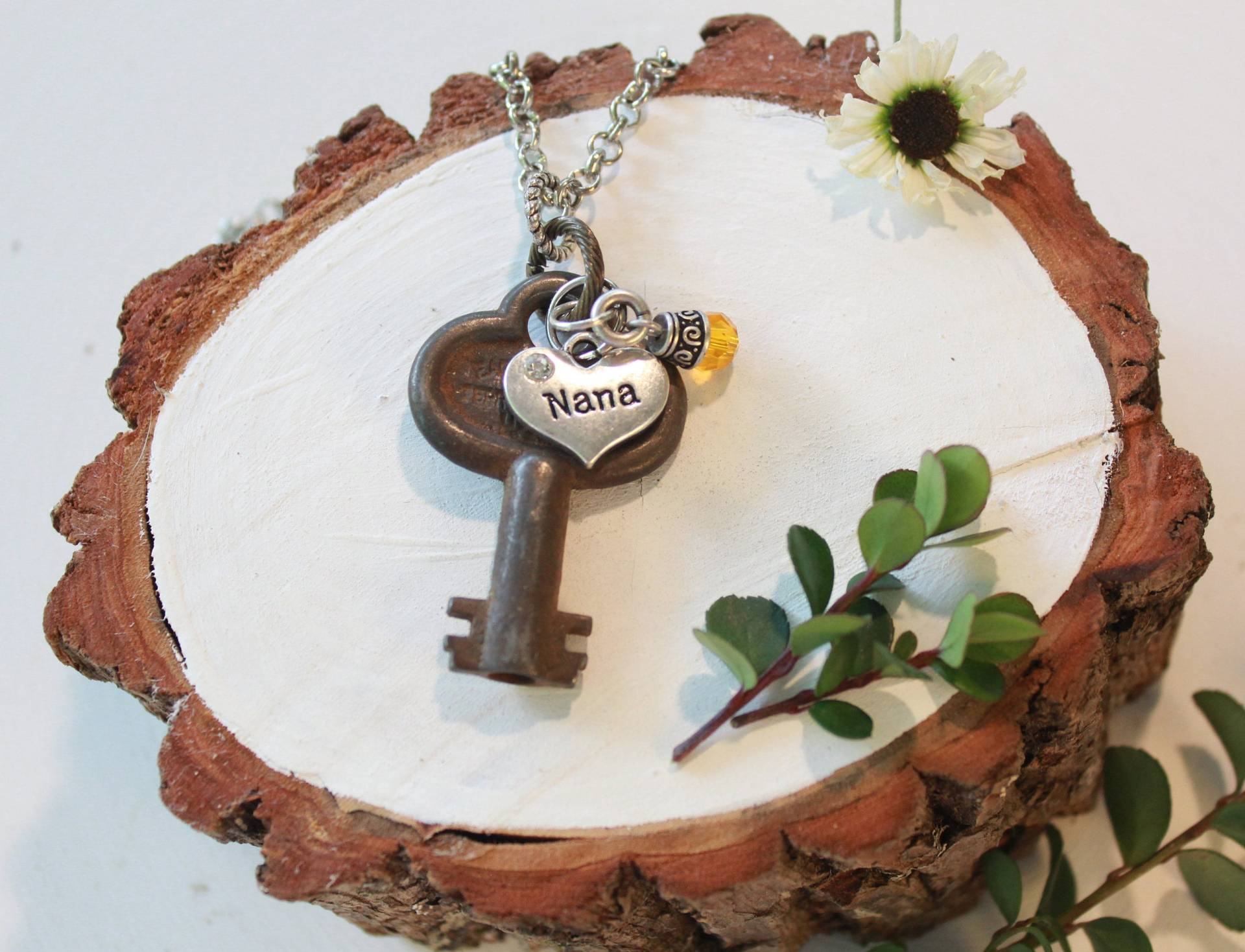 Personalisierte Antike Schlüsselkette Mit Geburtsstein Charms Schlüssel Zu Ihrem Herz Schmuck Perfektes Geschenk Für Nana/Oma Familienschmuck Personalisierte Antike Schlüsselkette Mit Geburtsstein Charms Schlüssel Zu Ihrem Herz Schmuck Perfektes Geschenk Für Nana/Oma Familienschmuck von raineylanedesign