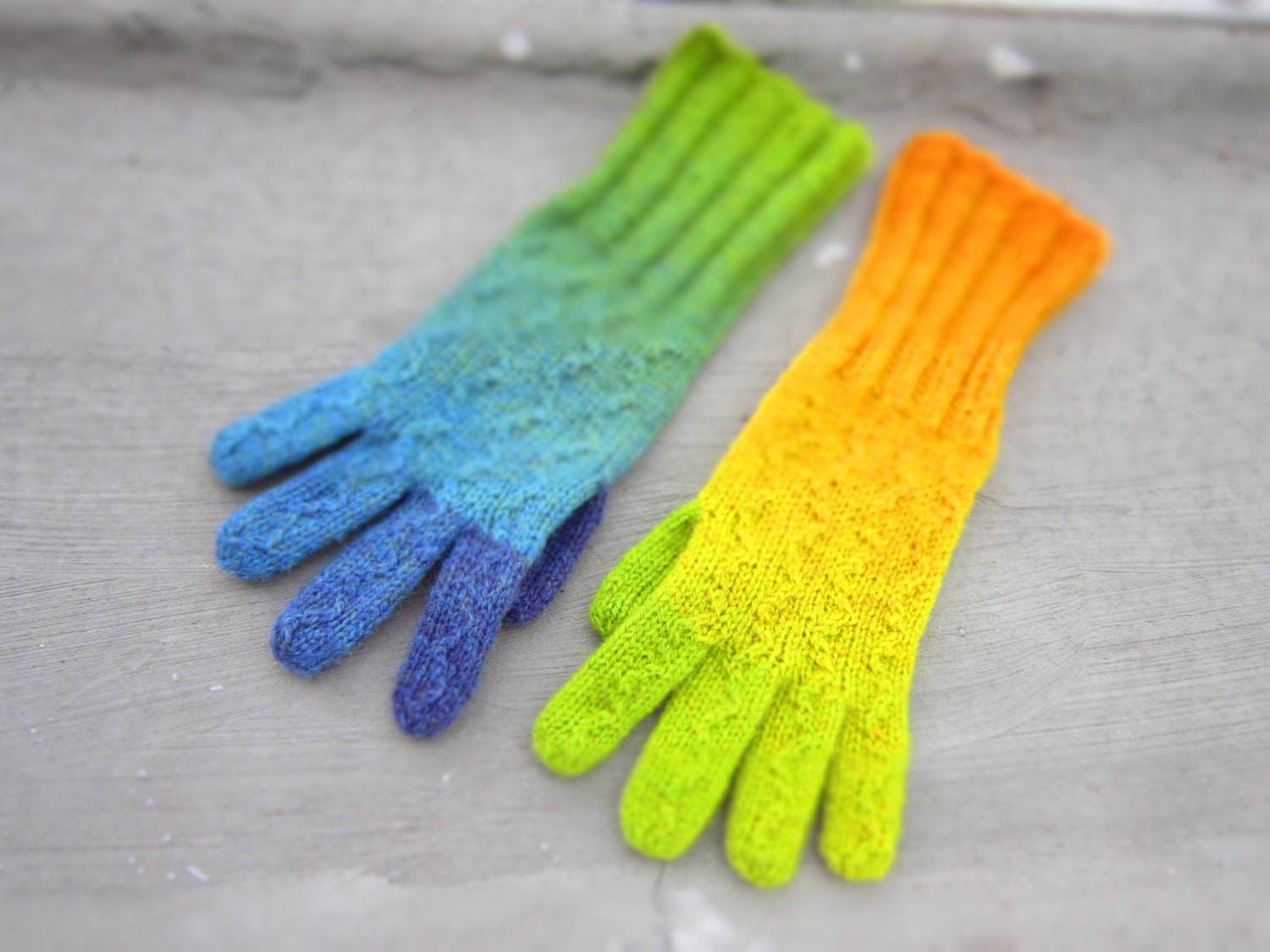 Rainbow Handknit Gloves From Kauni Eq Wool Designed By Dodofit On Etsy, Regenbogen - Handschuhe, Handgestrickt Aus Wolle Rainbow Handknit Gloves From Kauni Eq Wool Designed By Dodofit On Etsy, Regenbogen - Handschuhe, Handgestrickt Aus Wolle von rakavichka