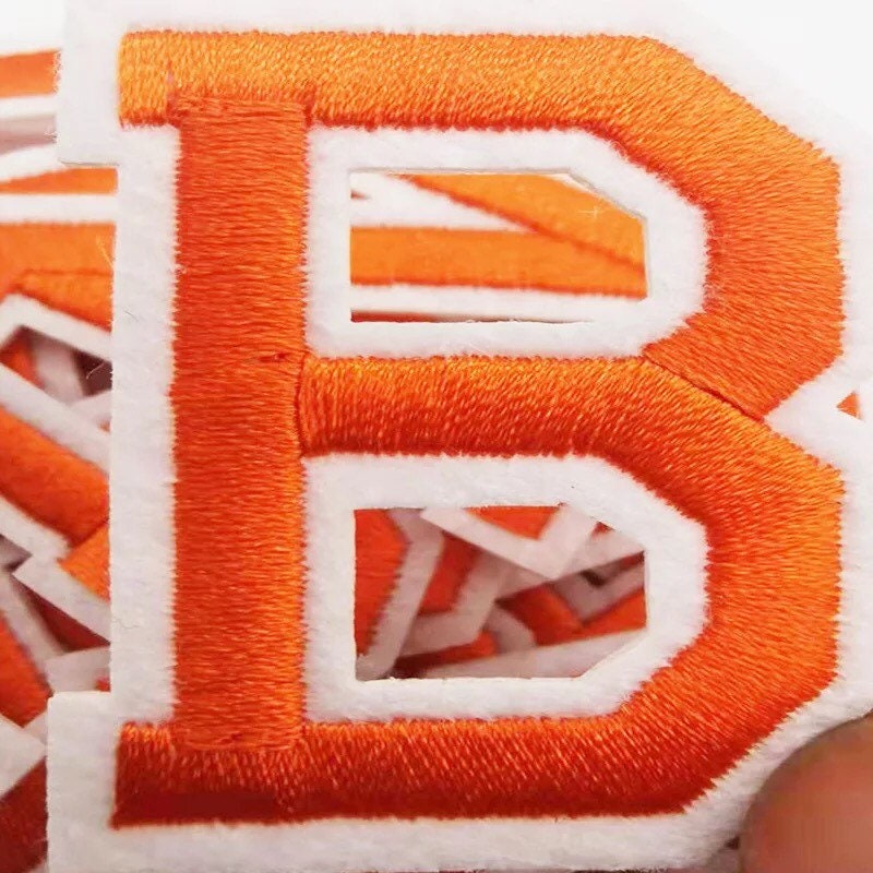 Orange Personalisierter Buchstabe A Bis Z Handgemachte Stickerei-Patches/Kreative Alphabet-Patches/Aufnäher Oder Aufbügeln/Für Jacke von raphaelwonders