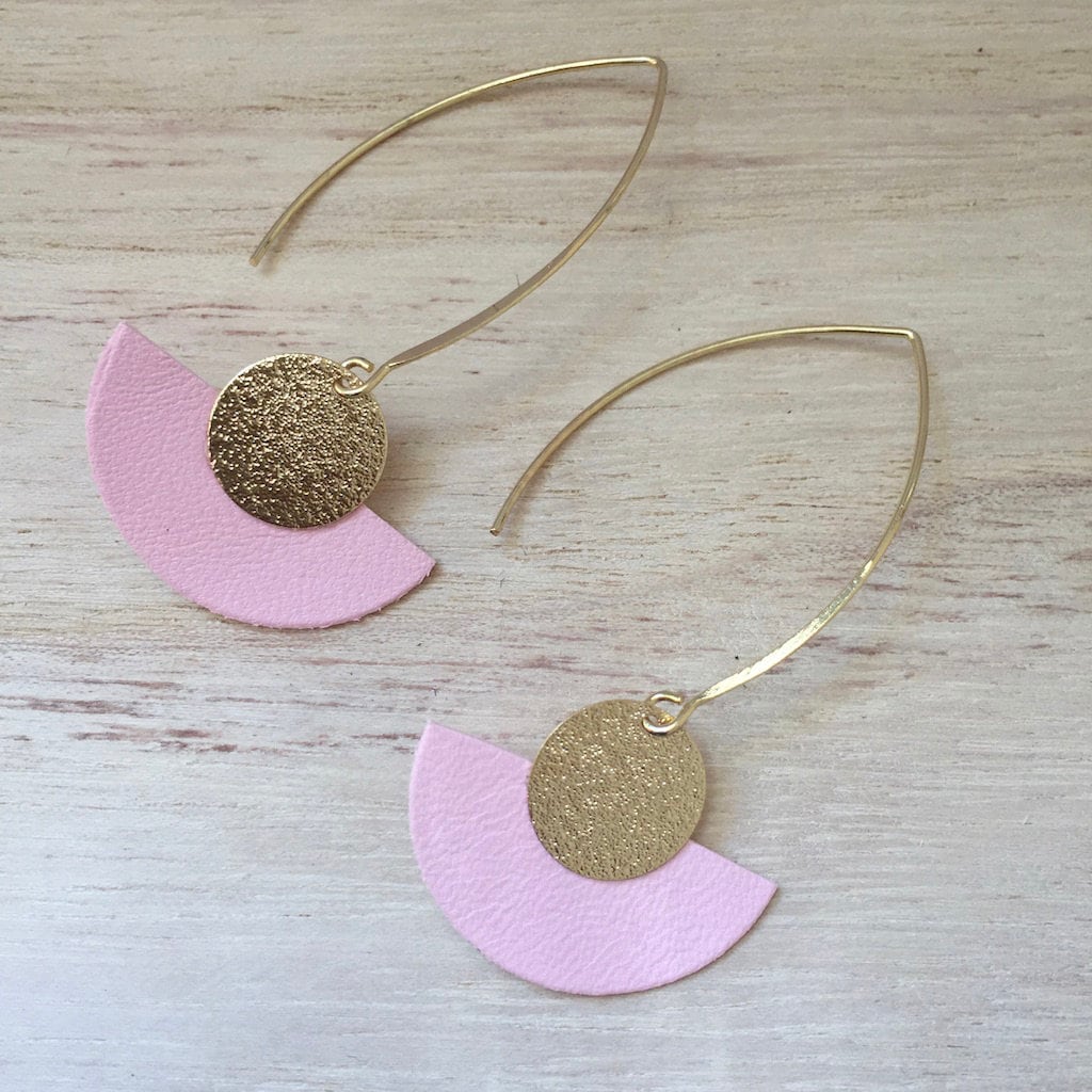 Ohrringe Demi Kreis in Rosa Leder Ohrringe Demi Kreis in Rosa Leder von raspadodegrosella