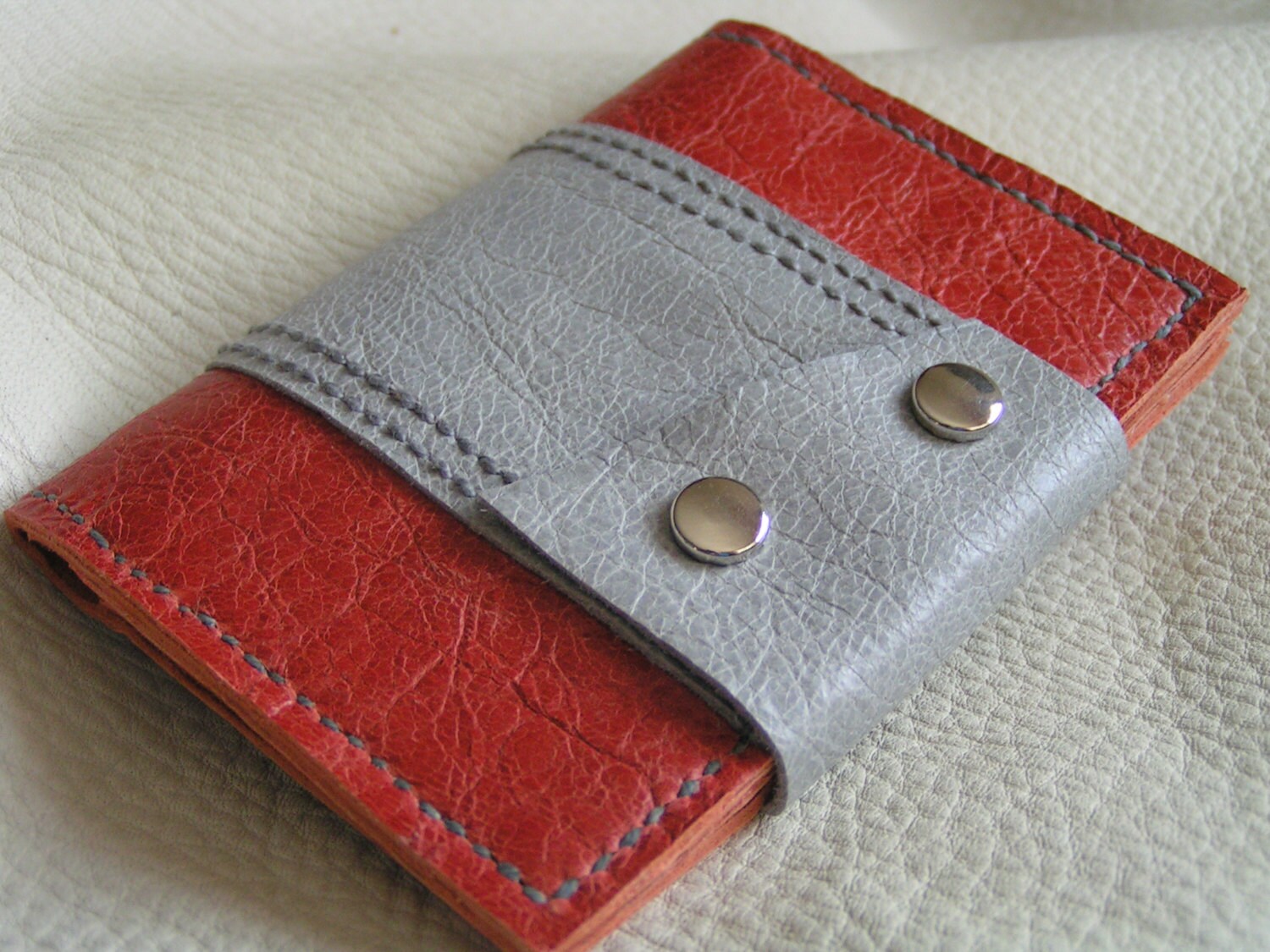 Orange Und Graues Colorblock Leder Karten Etui Orange Und Graues Colorblock Leder Karten Etui von ravenshold