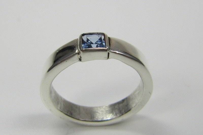 Silberring Mit Echtem Aquamarin 4x4 Mm von rawaba