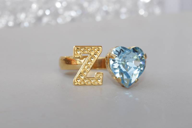 Aquamarin Kristall Herz Initial Ring 24K Vergoldeter Buchstaben Ring Aquamarin Kristall Herz Initial Ring 24K Vergoldeter Buchstaben Ring von rebekajewelry