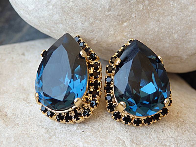 Blaue Marineohrringe, Tropfenohrstecker, Blaue Postohrringe, Glänzende Und Schwarze Ohrstecker, Cocktailfrauenschmuck Blaue Marineohrringe, Tropfenohrstecker, Blaue Postohrringe, Glänzende Und Schwarze Ohrstecker, Cocktailfrauenschmuck von rebekajewelry