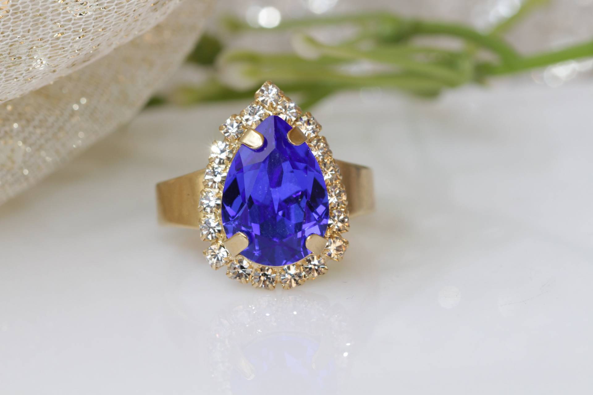 Teardrop Saphir Blau Ring 24K Vergoldeter Verstellbarer Kristallring von rebekajewelry