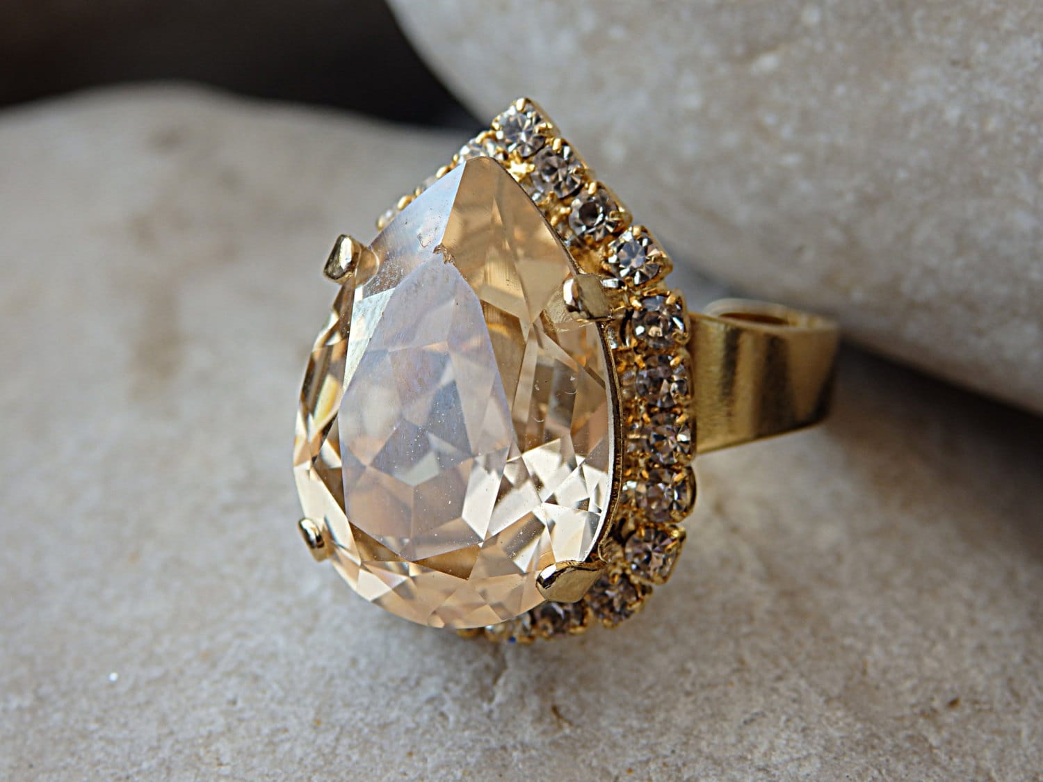 Champagner Kristall Ring, Gold Verstellbarer Statement Träne Tropfen Großer Edelstein Strass Ring Für Ihre Frau von rebekajewelry