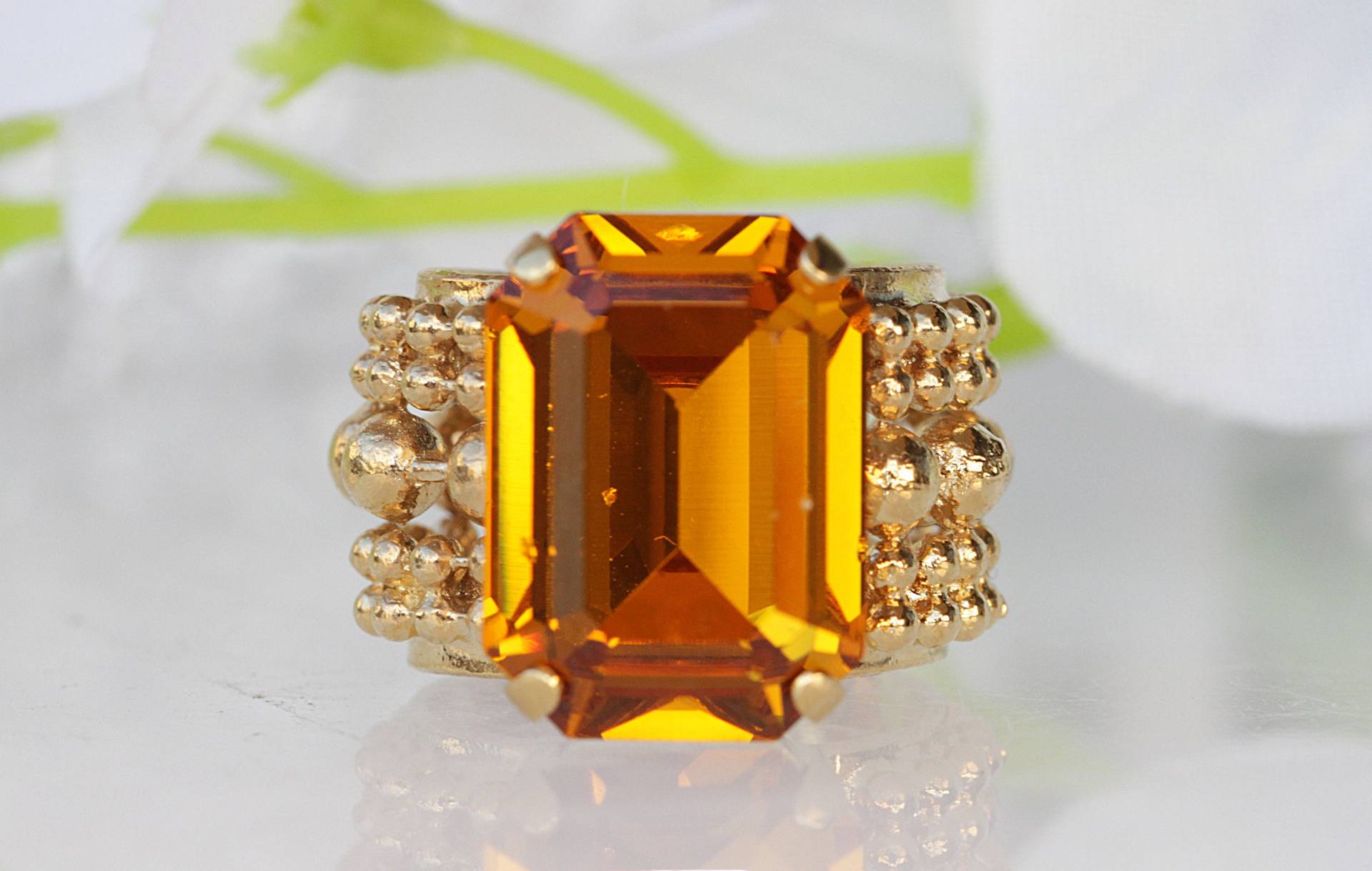 Art Deco Citrine Crystal Ring Oktagon Statement Ring von rebekajewelry