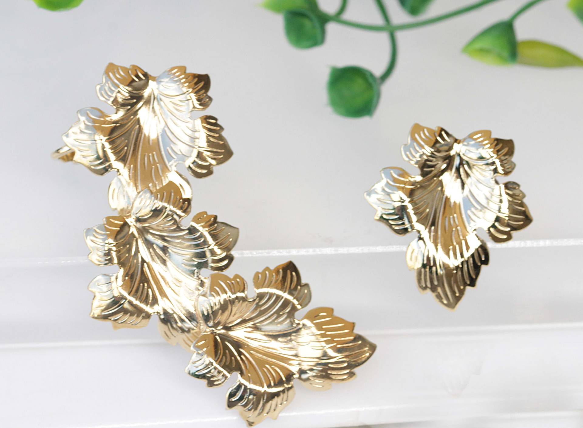 Ear Climber Ohrringe, Ohr Crawler Ohrringe, Blatt Manschette, Braut Ungewöhnliche Klettern Blätter Boho Schmuck von rebekajewelry