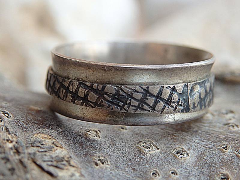 Fidget Ring. 925 Silber Sterling Ring. Silber Ehering. Gravierter Spinner Herren Unisex Schmuck. Damenring von rebekajewelry