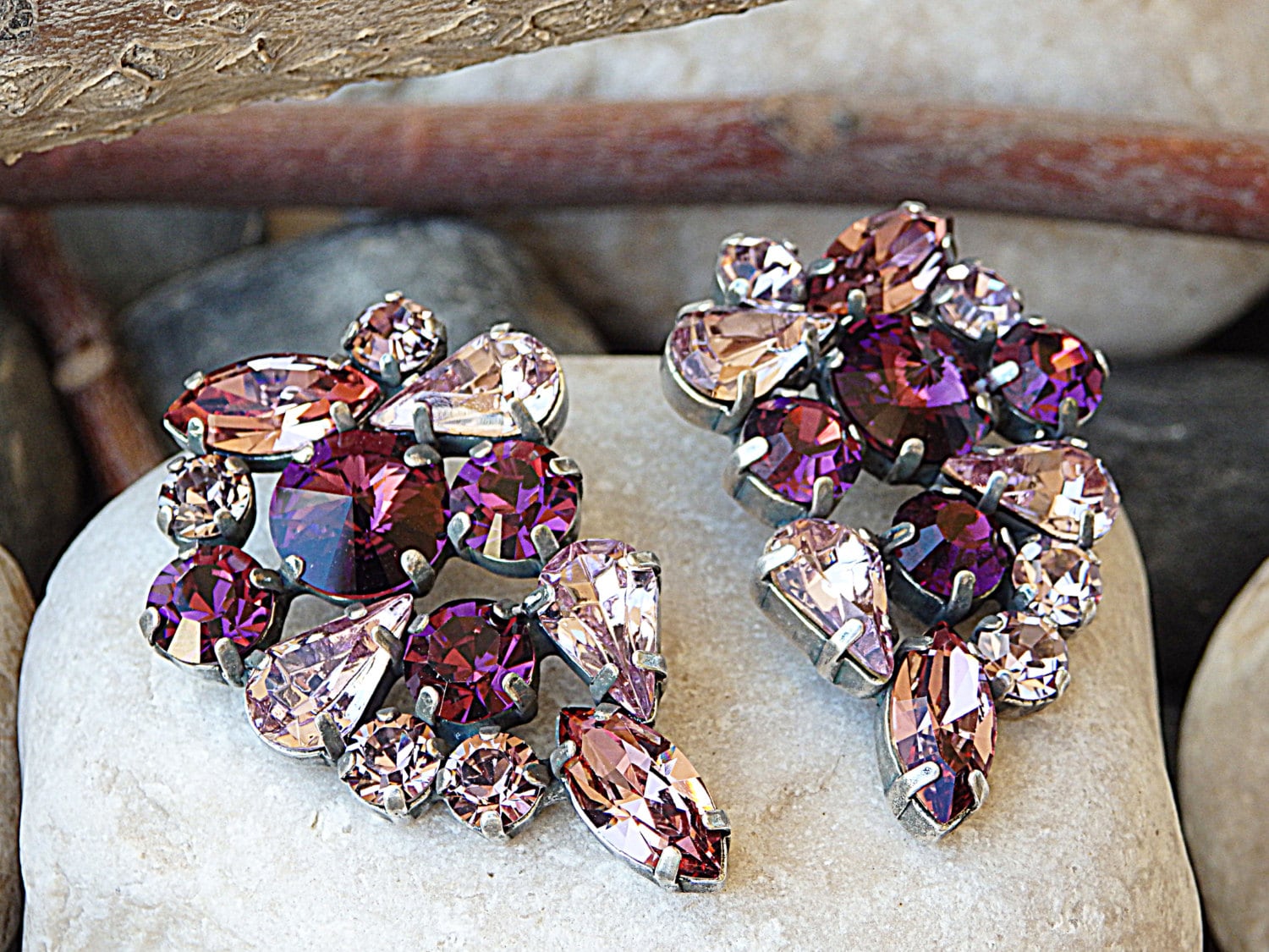 Frauen Cluster Große Ohrstecker. Lila Und Rosa Kristall Ohrringe. Große Elegante Weihnachtsgeschenk Für Sie. Brautjungfer Geschenk von rebekajewelry