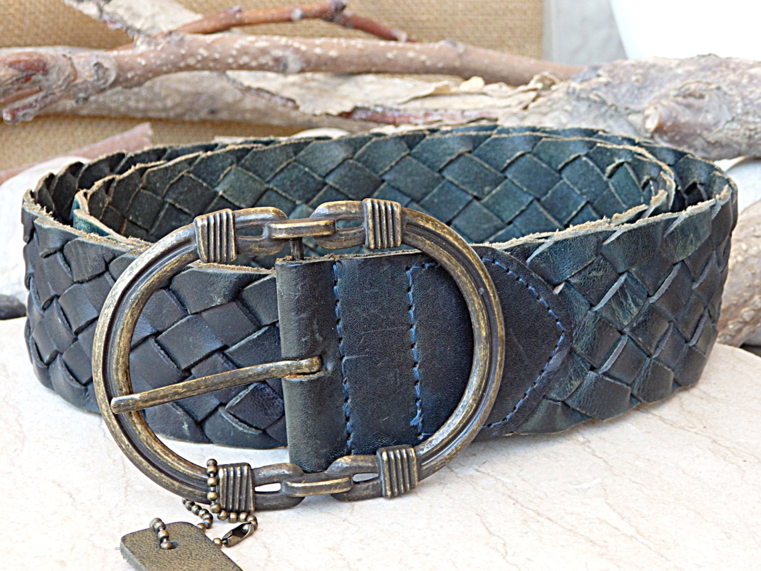 Gewebter Blauer Ledergürtel Oval Schnalle Aus Metall von rebekajewelry