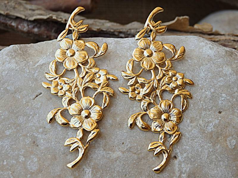 Gold Bolzen-Brautohrringe. Ohrstecker Blatt Vergoldet. Lange Goldfarbene Ohrringe. Hochzeit Blätter Post Silber 925 Gold Bolzen-Brautohrringe. Ohrstecker Blatt Vergoldet. Lange Goldfarbene Ohrringe. Hochzeit Blätter Post Silber 925 von rebekajewelry