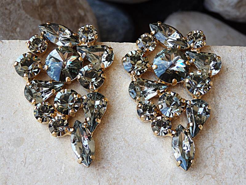 Graue Kristall-Cluster-Ohrringe Strass Brautjungfer Cocktail-Ohrringe Graue Kristall-Cluster-Ohrringe Strass Brautjungfer Cocktail-Ohrringe von rebekajewelry