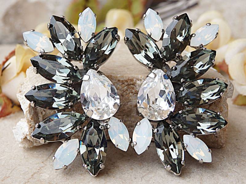 Graue Ohrringe, Große Ohrstecker. Abschlussball Diamant Ohrringe. Elegante Kristall-Ohrstecker. Cocktail-Ohrringe. Bling Hochzeitsschmuck von rebekajewelry