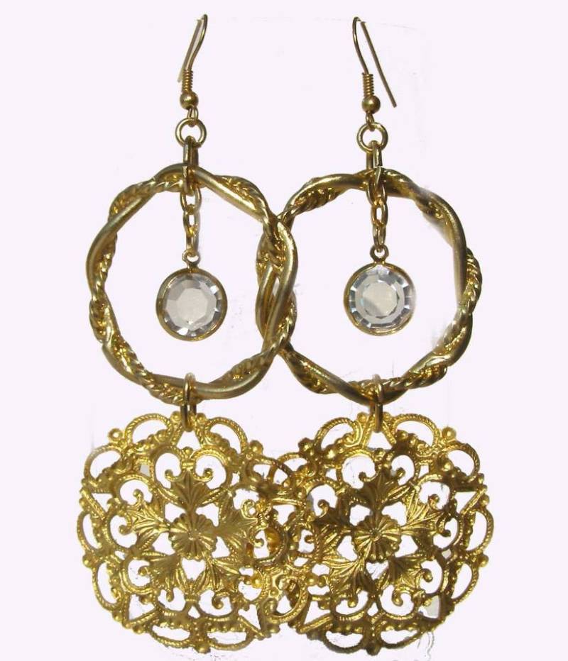 Gold Spitze Ohrringe Mit Kristallen von rebekajewelry