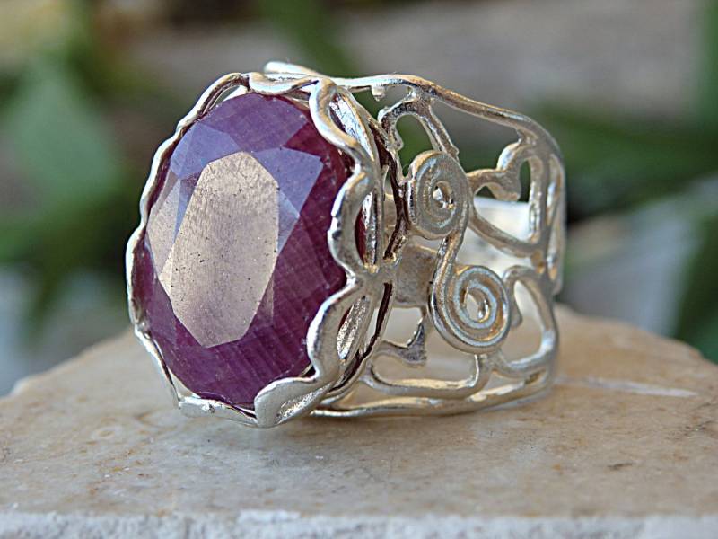 Großer Rubin Sterling Silber Ring Filigraner Boho Statement Schmuck von rebekajewelry