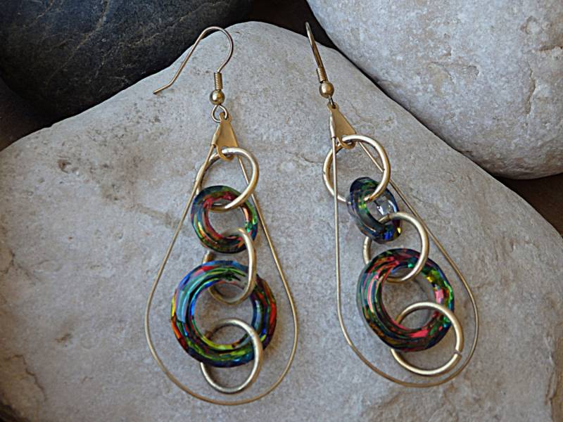 Grüne Kristallohrringe Lange Ohrringe Grüne Kristallohrringe Lange Ohrringe von rebekajewelry