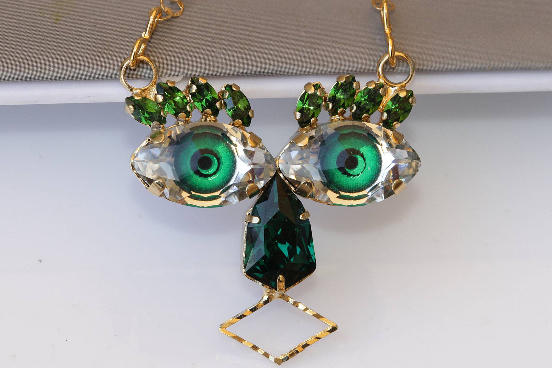 Grüner Charme Anhänger, Halskette, Evil Eye Grüne Statement-Halskette, Grünes Katzenauge, Geschenk Für Mutter, Smaragd Halskette von rebekajewelry