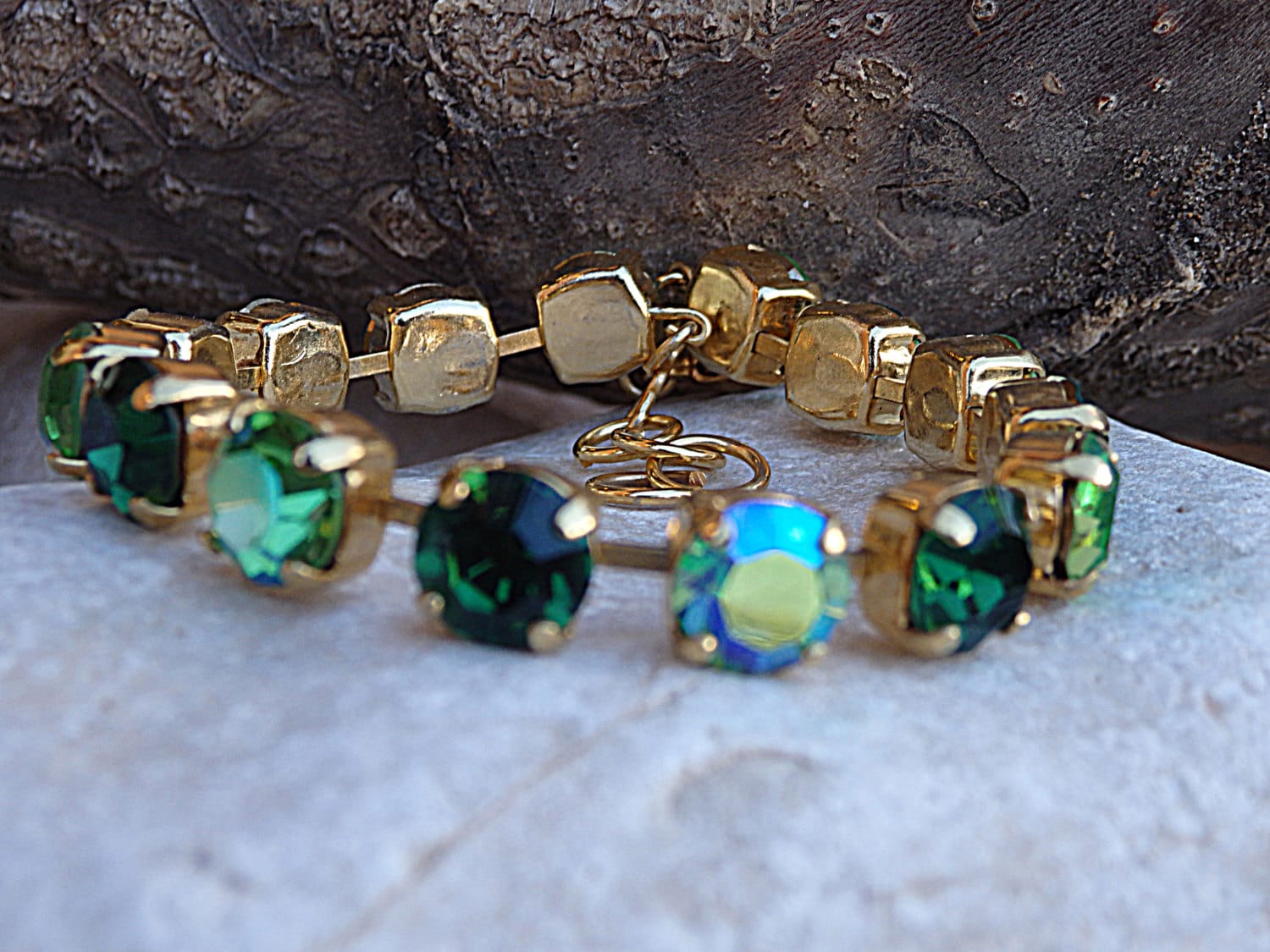 Grünes Tennisarmband. Grüntöne Strass Elegantes Armband. Kristall Armband Für Brautjungfer Geschenk. Brautschmuck Geschenk von rebekajewelry