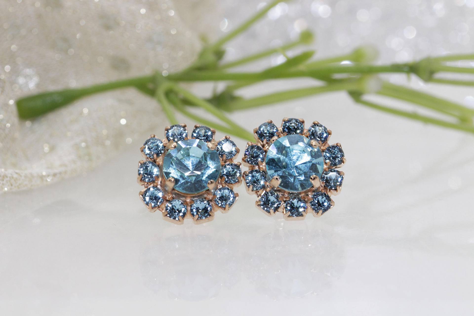 Light Blue Studs, Ohrringe, Aquamarine Kleine Ohrstecker, Etwas Blau, Etwas Blau, Ohrstecker, Bridesmade Ohrringe, Ohrstecker von rebekajewelry