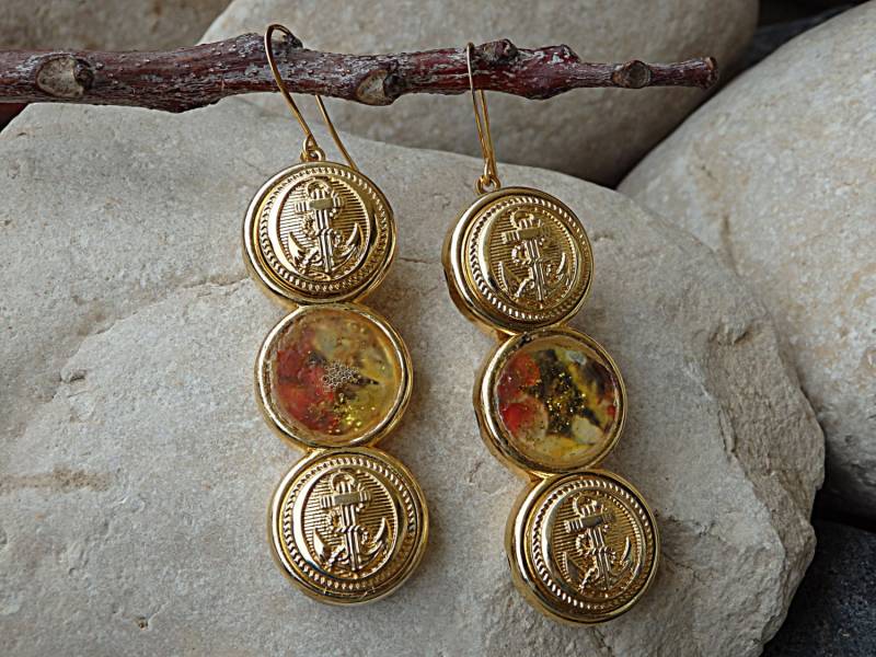 Knopf Ohrringe. Emaille Antike Knöpfe Malen Schmuck Für Damen. Tropfen Unikat Ohrringe.handgemachte Frau Geschenk Knopf Ohrringe. Emaille Antike Knöpfe Malen Schmuck Für Damen. Tropfen Unikat Ohrringe.handgemachte Frau Geschenk von rebekajewelry