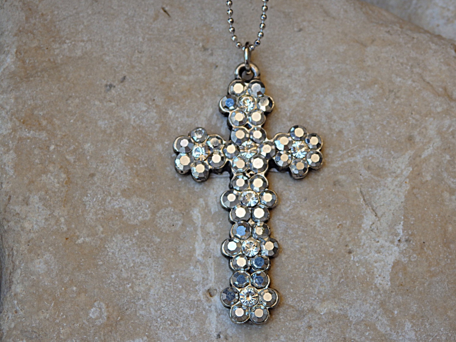 Kristall Kreuz Halskette Strass Kirche Religiöser Schmuck von rebekajewelry