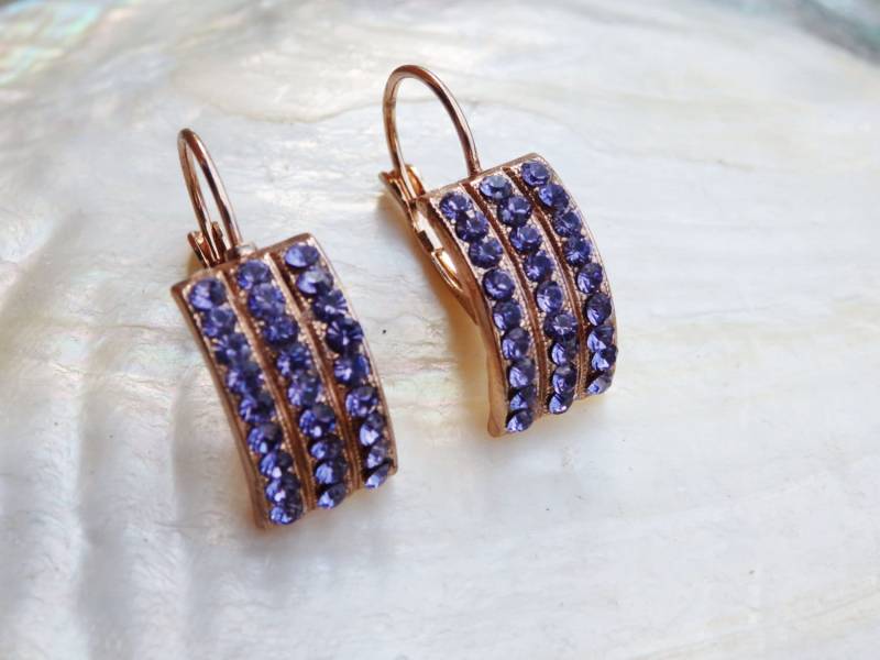 Lavendel Ohrringe. Helllila Kristall Lila Ohrringe, Brautjungfern Geschenk, Hochzeitsschmuck, Mamas Geschenk. Brautohrringe von rebekajewelry