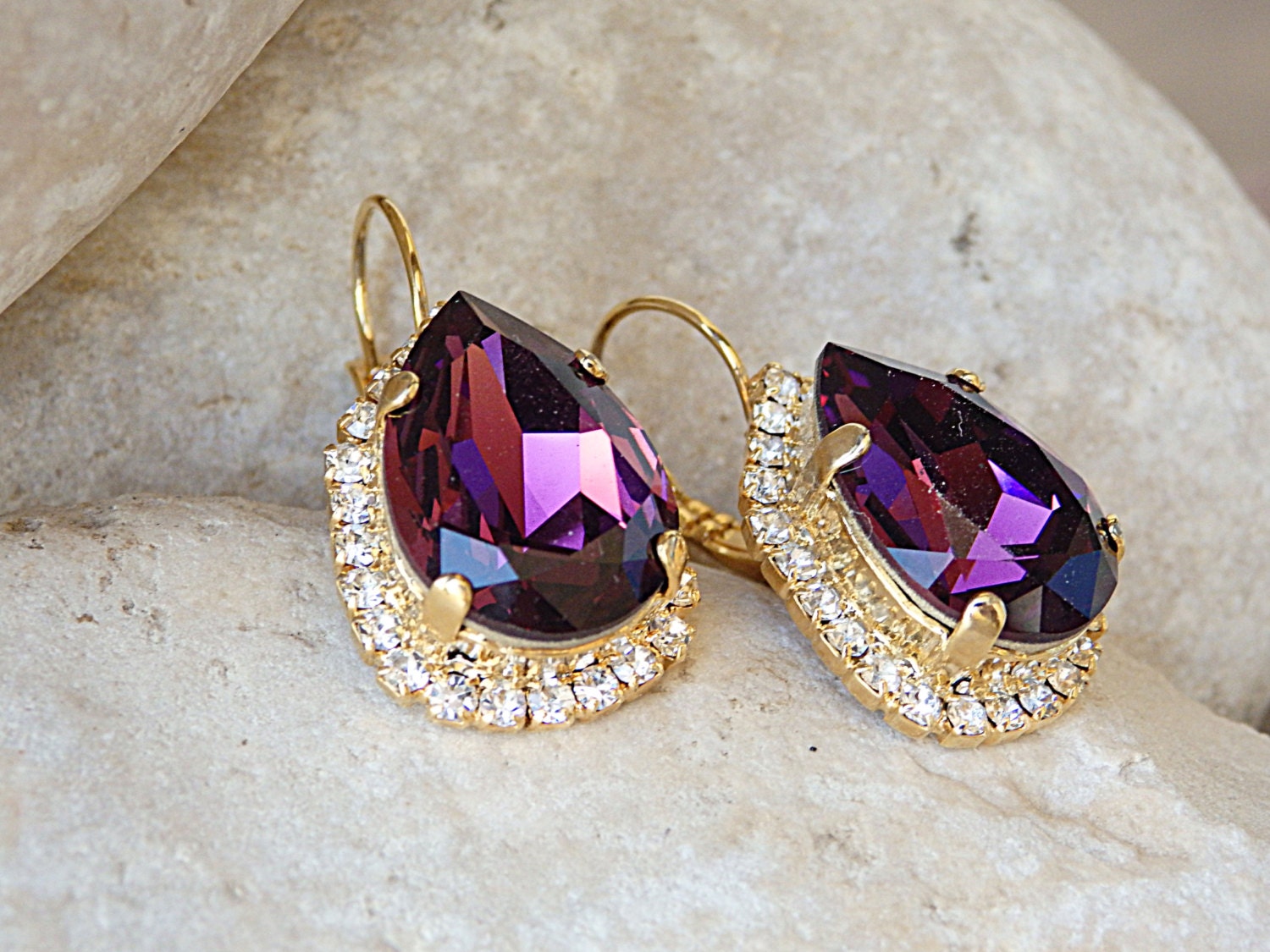 Lila Ohrringe, Teardrop Tropfen Pflaume Kristall Ohrringe Brautjungfer Geschenk Für Sie von rebekajewelry