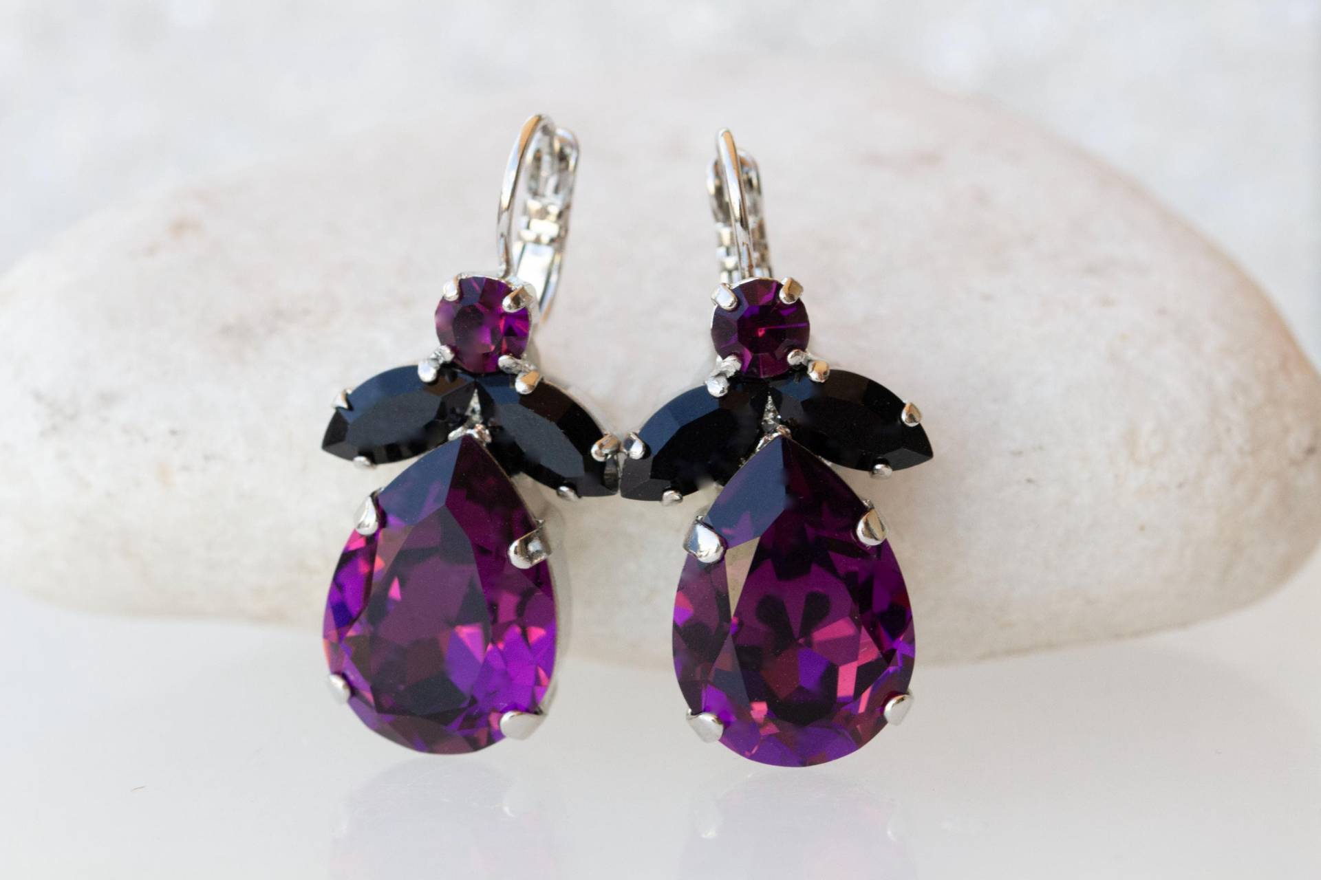 Lila Tropfen Ohrringe, Hochzeit Kristall Amethyst Schwarz Und Lila Formelle Ohrringe Für Frau, Weihnachtsgeschenk von rebekajewelry