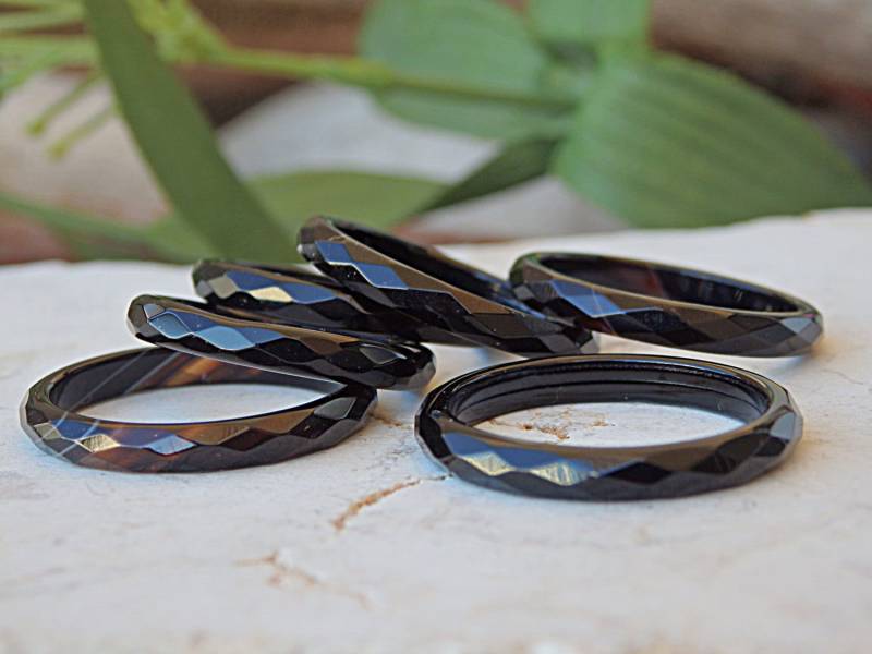 Schwarzer Onyx Stapelring Dünnes Steinband | 3 Mm Schwarzer Onyx Stapelring Dünnes Steinband | 3 Mm von rebekajewelry