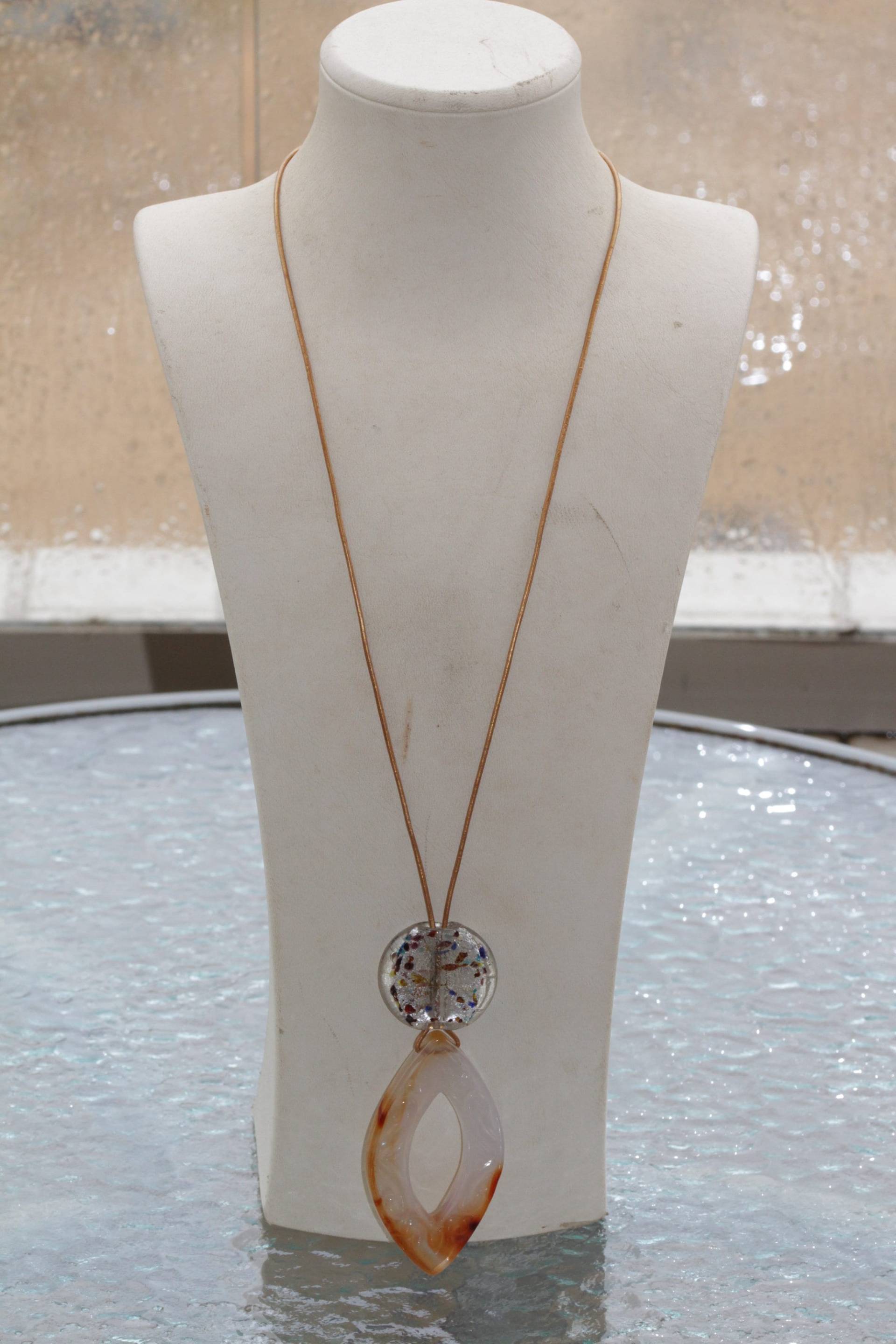 Orange Necklace Statement, Lederschmuck, Lange Halskette, Achat Große Ovale Anhänger Geschenk, Boho Frau Edelstein Halskette von rebekajewelry