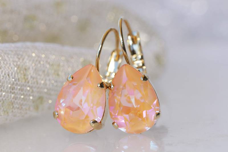 Light Orange Kristallohrringe Gold Oder Silber Überzogen Light Orange Kristallohrringe Gold Oder Silber Überzogen von rebekajewelry