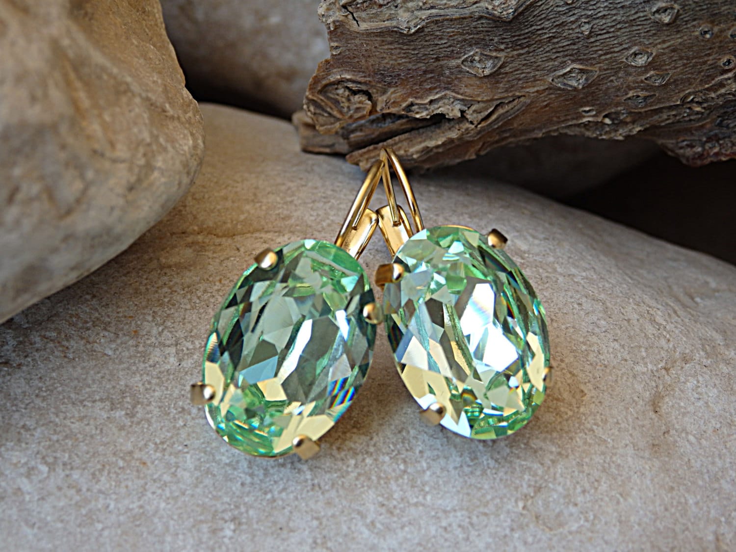 Peridot Grün Ohrringe, Minze Kristall Tropfen Minzgrün Braut Brautjungfer Schmuck, Ellipse Hellgrüne Ohrringe von rebekajewelry