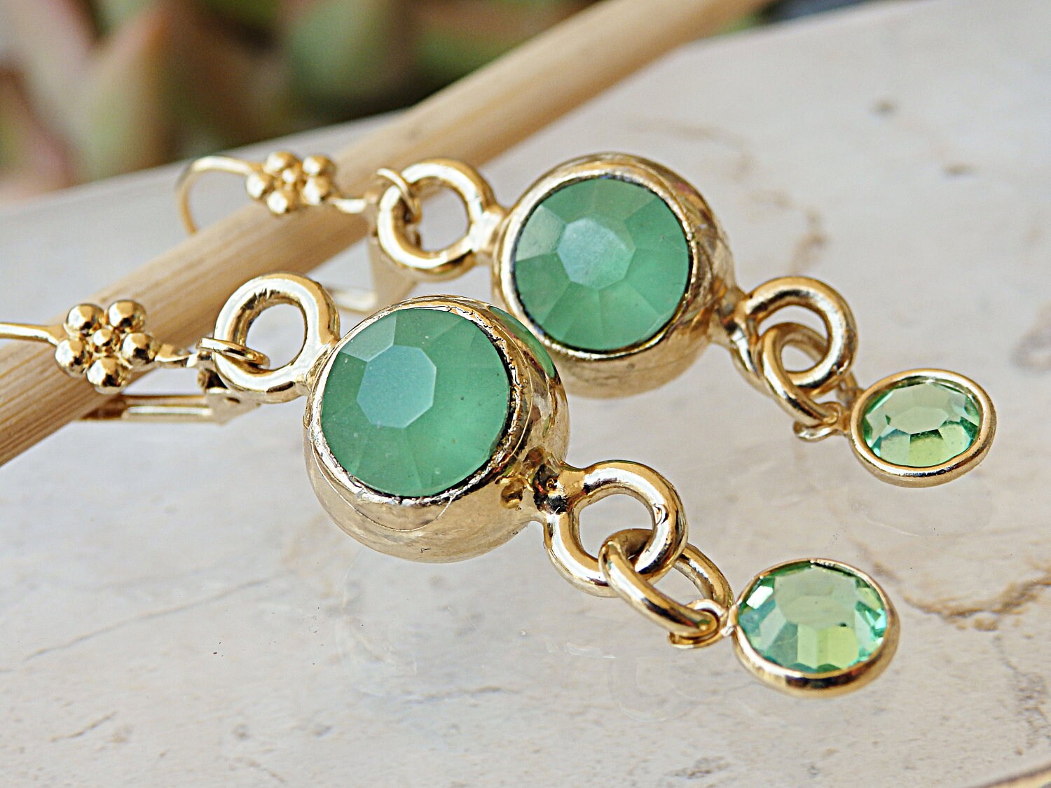 Peridot Kristall Ohrringe Hellgrün Gold, Hellgrün Baumeln von rebekajewelry