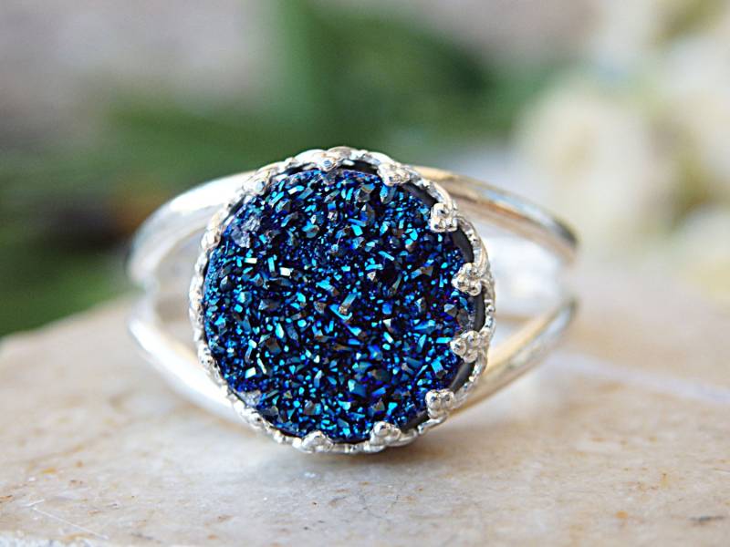 Blauer Titan Druzy Quarz Ring Sterling Silber Signet von rebekajewelry