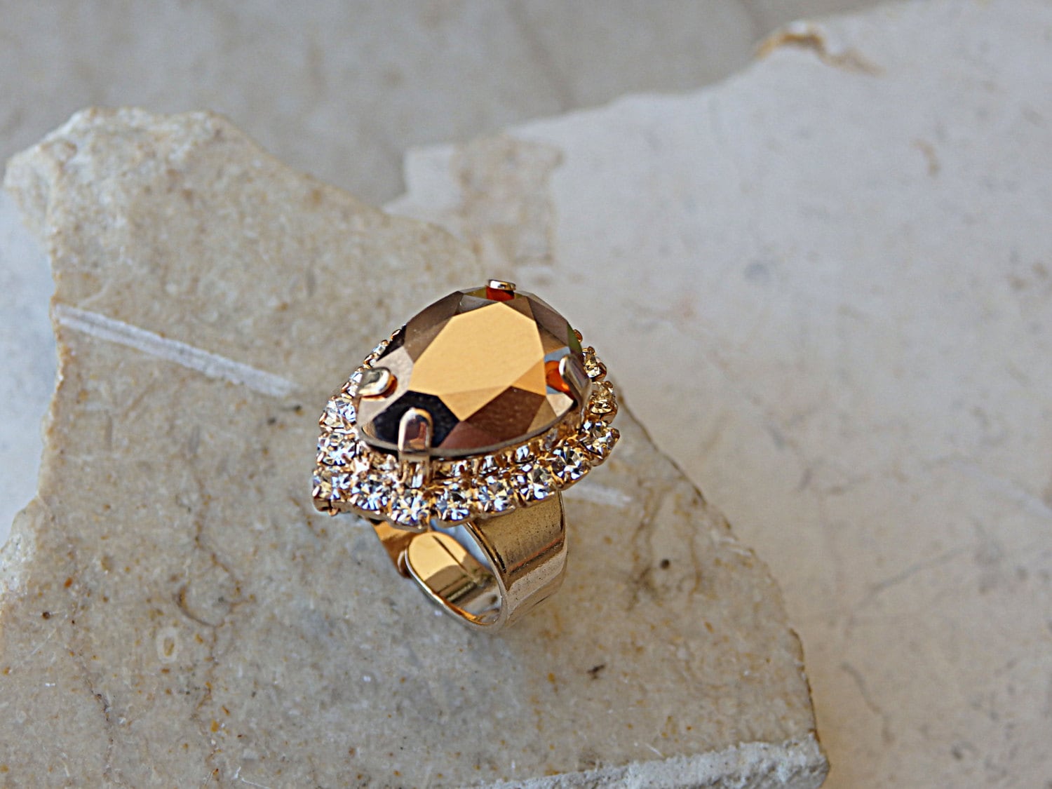 Rosegold Kristall Halo Ring Vintage Teardrop Schmuck von rebekajewelry