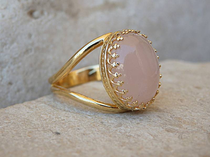 Rosenquarz Ring, Rosa Oval Edelstein Gold Filled Damen Solitär Ellipse Goldring von rebekajewelry
