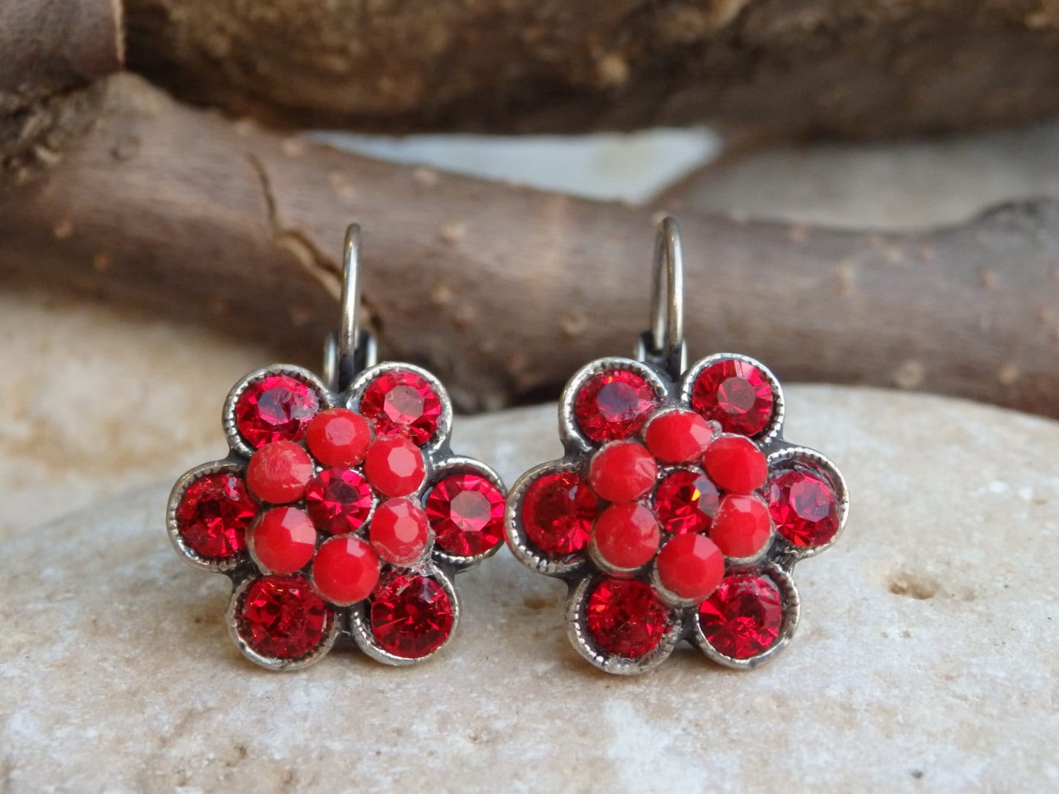 Rote Blumen Ohrringe. Rubin Tropfen Rose Brautjungfer Ohrringe, Schmuck Für Frauen. Granat Kristalle von rebekajewelry