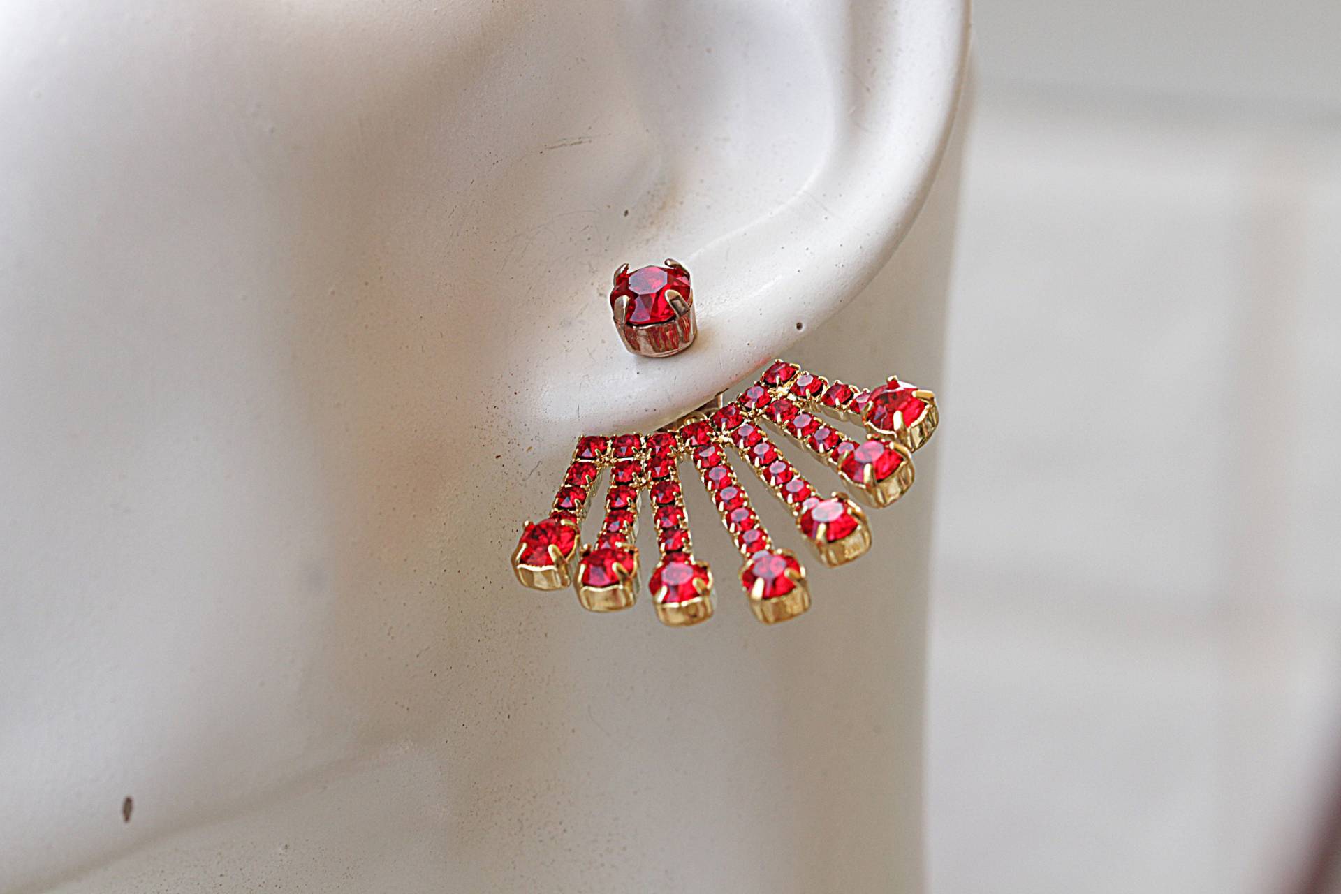 Rote Kristall Jacke Ohrringe Trending Brautschmuck Rote Kristall Jacke Ohrringe Trending Brautschmuck von rebekajewelry