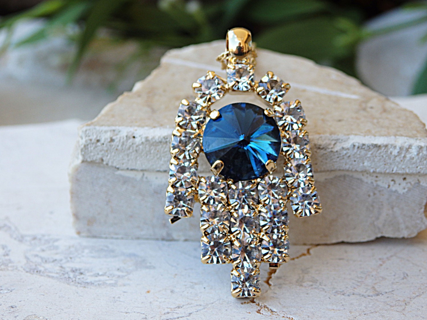 Crystal Hamsa Halskette Blau & Gold Strassanhänger von rebekajewelry