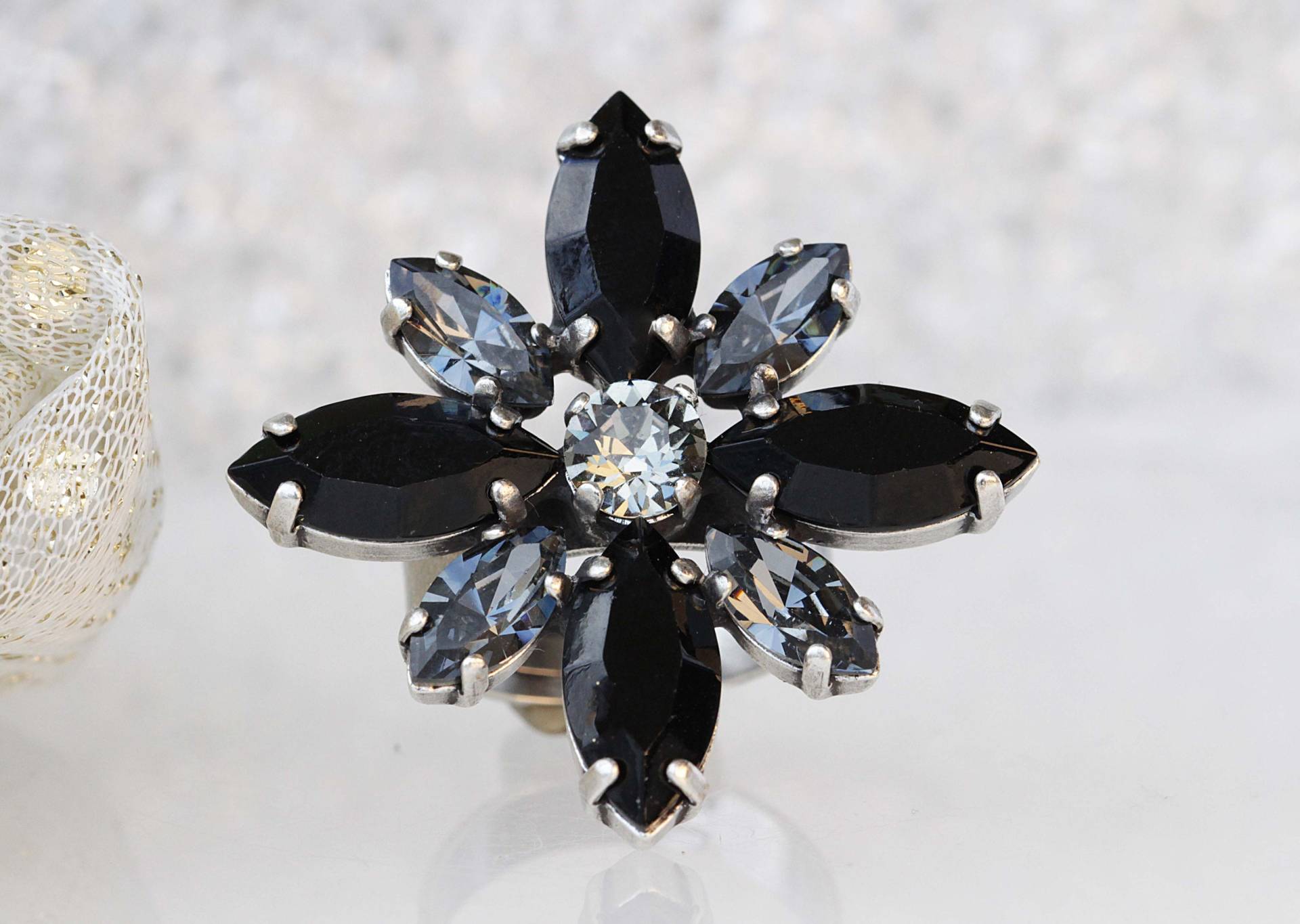 Schwarzer Grauer Ring, Blumen-Ring, Ring, Abend-Cocktail-Ring, Schwarzer Freitag-Verkaufs-Schmuck, Marquise Silberoxid-Ring, Schwester Geschenk von rebekajewelry