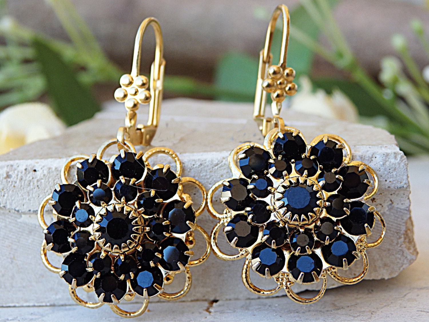 Schwarze Cocktailohrringe, Blumenohrringe, Goldschwarzohrringe, Blumenkristallohrringe, Abendohrringe, Schmuckset von rebekajewelry