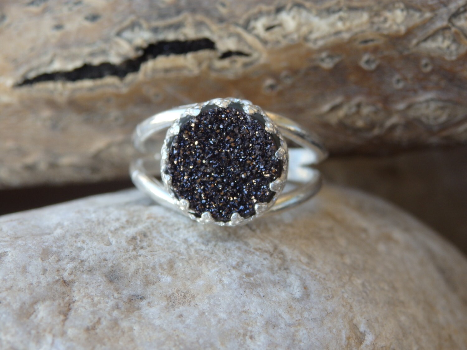 Schwarz Druzy Ring, Natürlicher Edelstein Solitaire Schwarz Druzy Ringe. 925 Sterling Silber Ring. Natürlicher Edelsteinring. Weihnachtsgeschenk von rebekajewelry