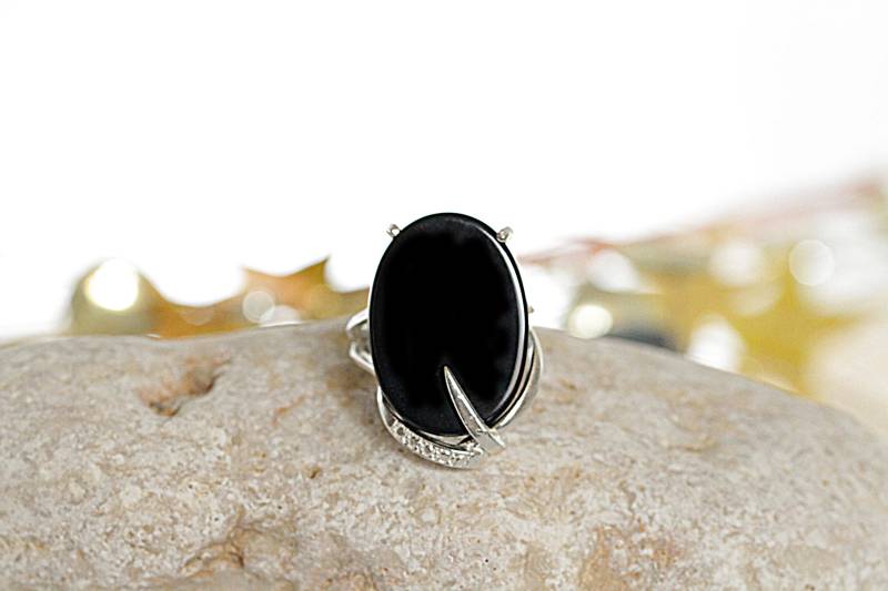Schwarzer Ring, Onyx Silberring, Flacher Top Großer Schmuck, Stein Alltäglicher Stilvoller Ovaler Steinring von rebekajewelry