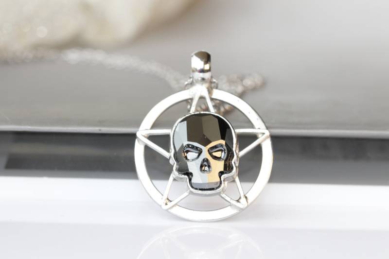 Silber Skull Pendant, Grau Hämatit Anhänger, Herren Halskette, Skull Halskette, Geschenk Für Ihn, Ehemann Geschenk, Einzigartige Silber Schädel von rebekajewelry