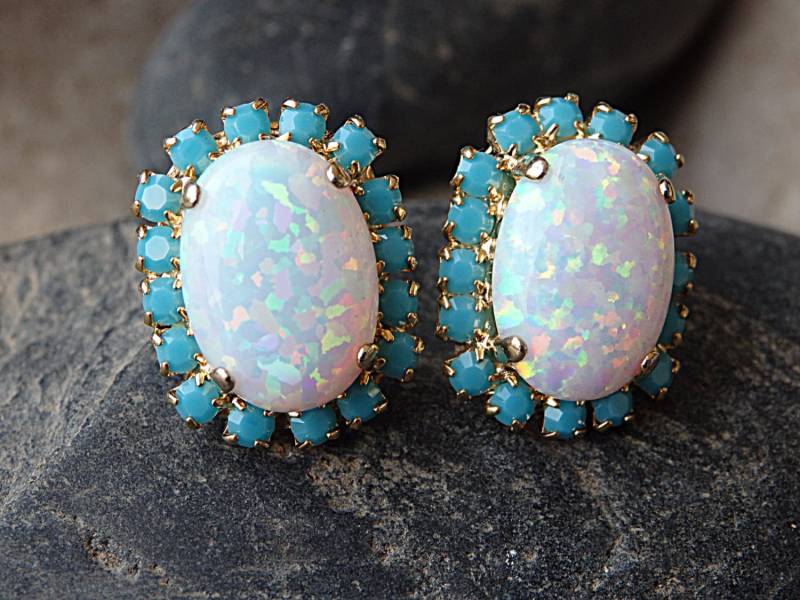 Türkis Und Opal Gold Ohrringe, Ovale Feueropal Ohrstecker, Weiße Hochzeitsschmuck, Brautjungfer Schmuck Geschenk von rebekajewelry
