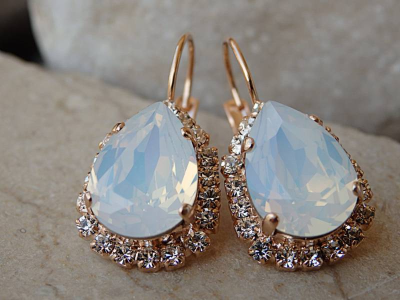 Rose Gold Weißer Opal Tropfen Ohrringe Kristall Brautschmuck von rebekajewelry