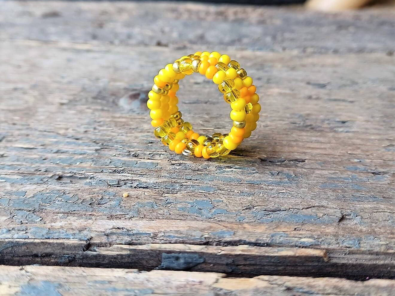 Handgemachter Gelber Perlenring Boho Ring von reccabella
