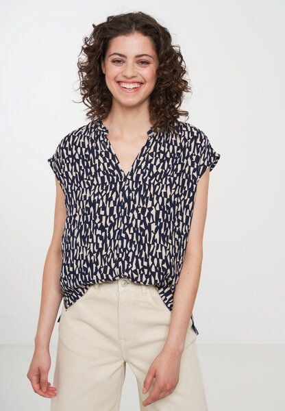 Damen Bluse aus LENZING ECOVERO | LABURNUM SNIPPETS recolution von recolution