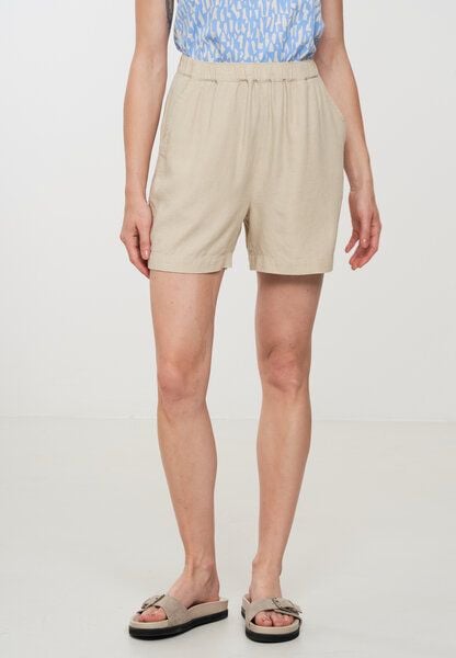 Damen Shorts aus Lenzing ECOVERO | FIR recolution von recolution